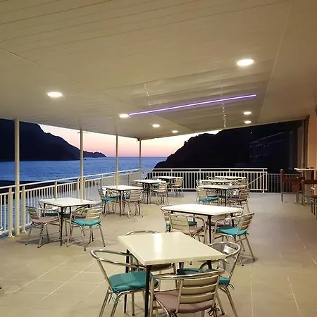 Le Mediterranee Szálloda Porto (Corsica)