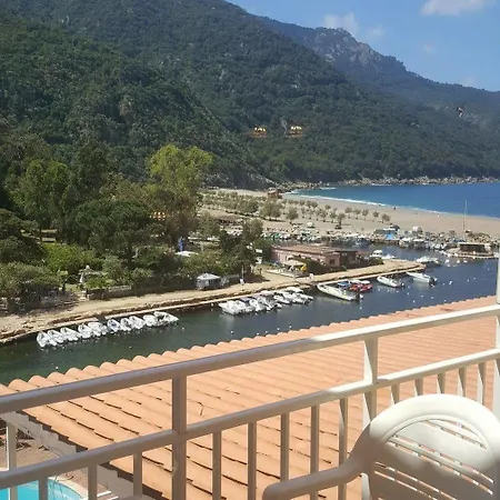 Szálloda Le Mediterranee