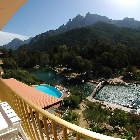 Le Mediterranee 3* Porto (Corsica)